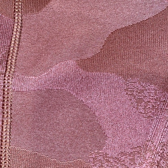 The North Face Women's Motivation High Rise Leggings in Camo Print size Small - Picture 11 of 12